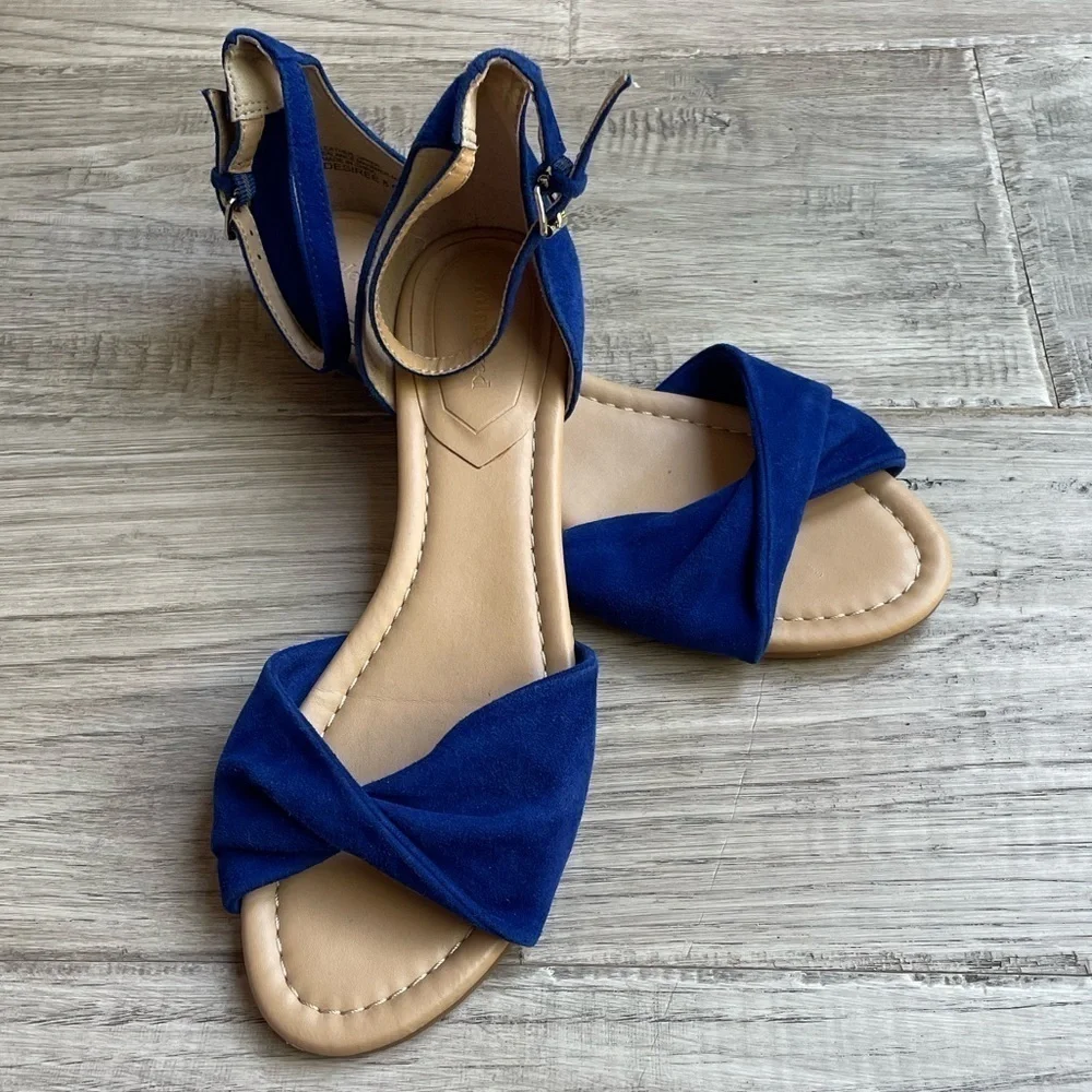 Violet & Red Suede Sandals Adjustable Ankle Strap Open Toe Blue SZ 8.5